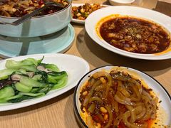 -渝信川菜 · 川味家常菜(财富购物中心店)
