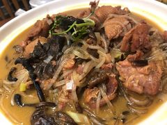 小鸡炖蘑菇-李老哈·东北菜(宋园路店)