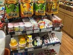 零售区-来伊份(我格广场武宁路店)