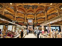 -文艺复兴百货(米兰大教堂广场店)