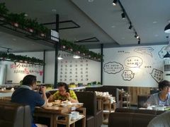 大堂-珍巴奴毛肚牛肉小火锅(四惠店)