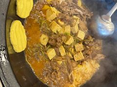 -靠山屯东北铁锅炖(东北菜，古美西路店)