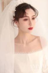 -艾米丽婚纱礼服