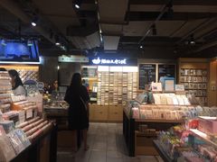 -猫的天空之城概念书店(苏州诚品店)