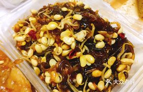 Minced Pork with Bean Sprouts and Vermicelli Stir-fry