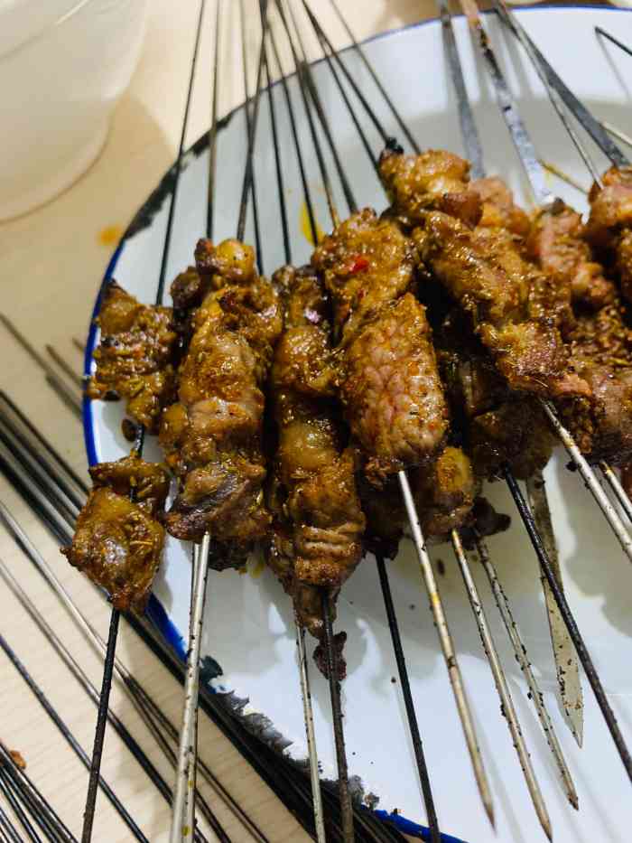 洒金桥眼镜烤肉(团结南路)-"偶然间发现的这家烤肉店,在团结南路的