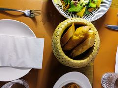 烤菠萝色拉-Golden Lily河内巴黎法越料理餐厅(建国西路店)