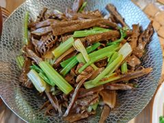 雷笋烧肉-董厨煨汤馆(车站路店)