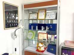 -杉惠素颜美妆皮肤管理中心