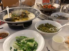 -饭怕鱼·黄焖鲟龙鱼(湖大店)