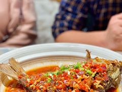 香酥大鲫鱼-费大厨辣椒炒肉(悠唐购物中心店)
