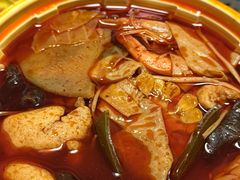 -老牌坊云南鱼豆花火锅(爱建店)