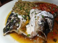 双椒蒸鱼头-湖南人家·家传湖南菜(水围店)