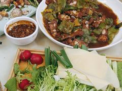 -一口猪海鲜浑锅·东北家常菜