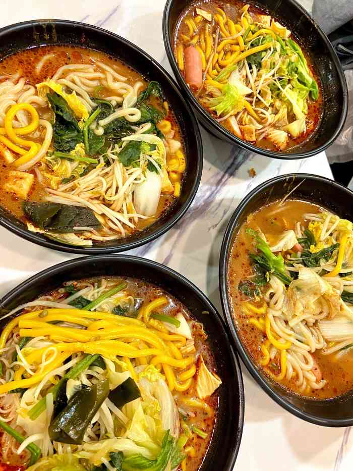 刘文祥大碗麻辣烫(红桥店)-"第一次去的时候赶上中午饭口,人超多,不过
