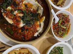 紫苏碎鱼头-憨伢子·家常菜小食堂·有锅气の炒菜(江汉路店)