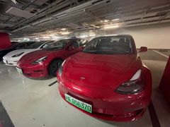 -TESLA 特斯拉(上海太古汇体验店)