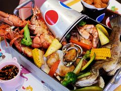 -水桶王国主题餐厅·聚会·生日派对·亲子活动·家庭套餐(亚龙湾希尔顿店)