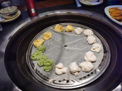 花卷没熟的样子-挂雪铁锅炖大鹅