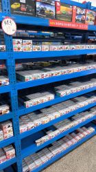 -逝水玩具折扣店