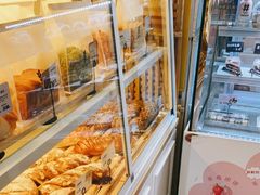 面包甜点陈列柜-野上麦田(中贸广场店)