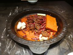 -红九格老火锅(三峡广场店)