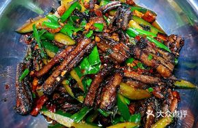 Tea Oil Stir-fried Wild Eel