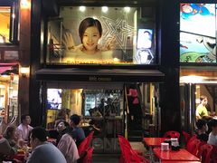 -BHC炸鸡(明洞总店)