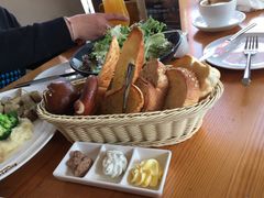 -LENBACH兰巴赫西餐啤酒坊(大连星海广场店)