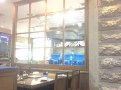 靠窗位-喜悦小串海鲜烧烤大排档(高新万达店)