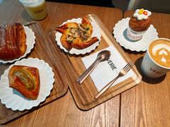 -VERIE BAKEHOUSE