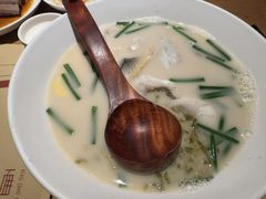 -荣家黄鱼面(南京西路店)