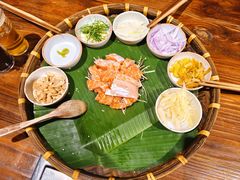 捞起三文鱼-广府乡下·饭庄(新港东路店)
