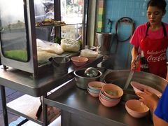 -榮泰米粉湯(Left Shop)