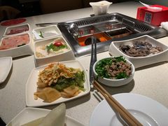 -海底捞火锅鲜切牛肉主题店(长寿路店)