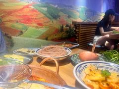 -洱火云南酸菜牛肉火锅(石景山当代商城店)
