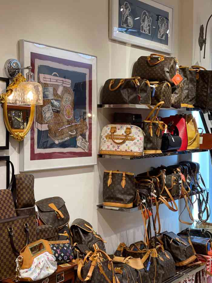 代官山中古店-"忘拍店面照啦!只有包的美照!见谅见谅小.