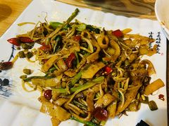 -牛八宝桂林米粉(八里庄店)