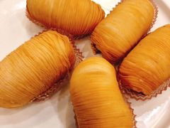 金牌榴莲酥-唐宫海鲜舫
