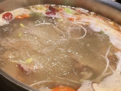 酸萝卜鸭架汤-守柴炉烤鸭(科华中路王府井店)