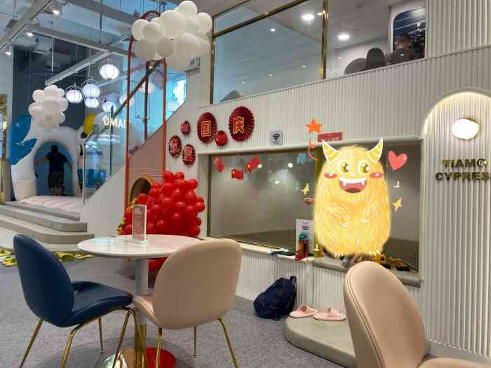 tiamo恬慕亲子餐厅(前海hop店)-"[服务铃]服务:第二次刷店 没办法,孩.