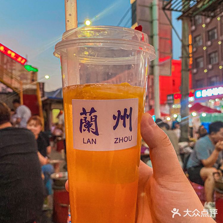 西站夜市|这家串串好🔥贼有市井烟火气
