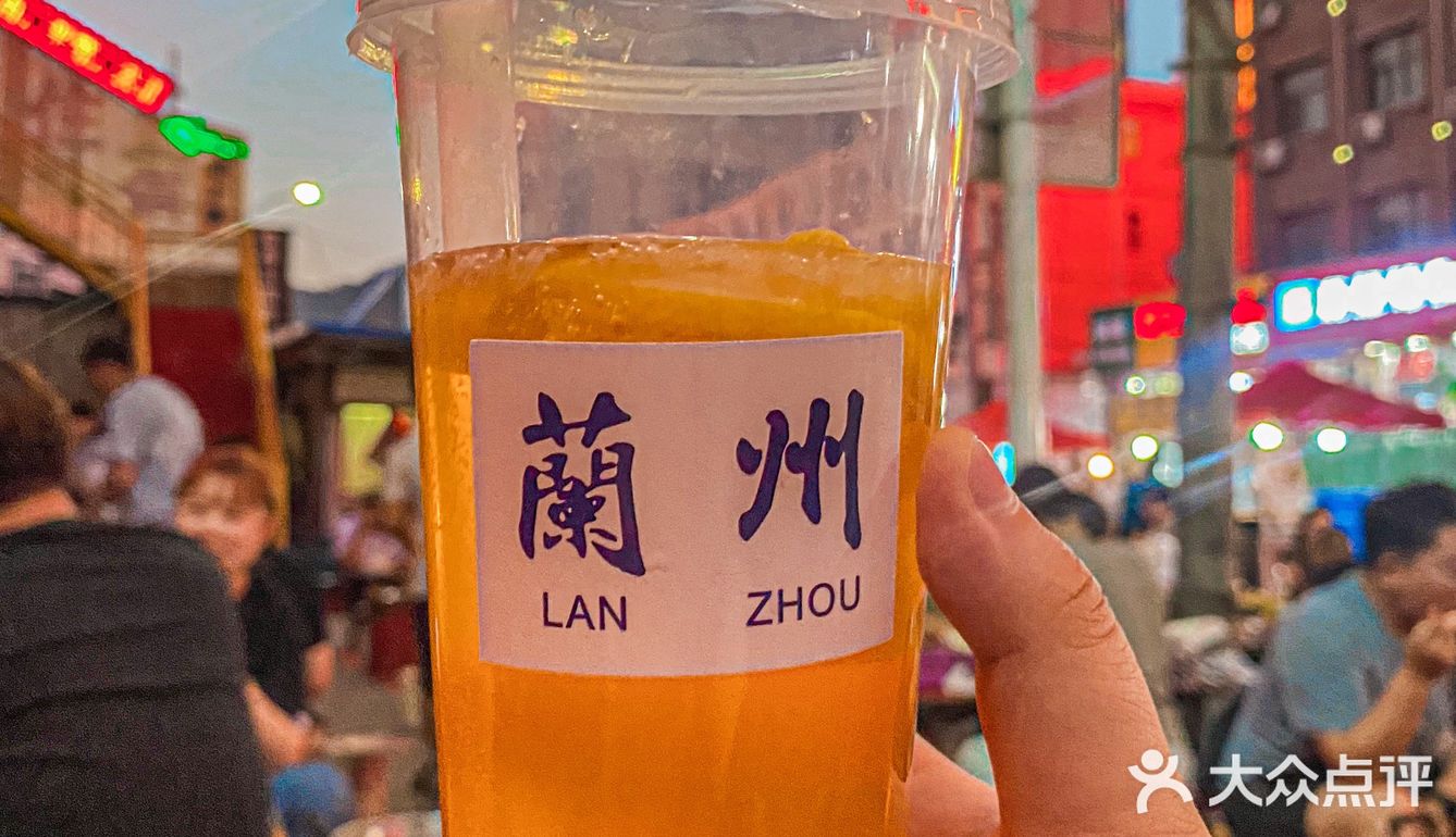 西站夜市|这家串串好🔥贼有市井烟火气