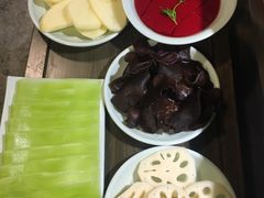 -红九格老火锅(三峡广场店)