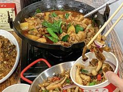 -江城燕子大排档(江汉路步行街店)