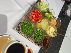 -红鼎豆捞·非遗鲍皇汤火锅(宝丰路店)