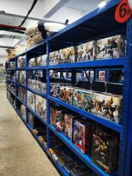 -逝水玩具折扣店