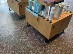 -星巴克(北京枫尚奥莱店)