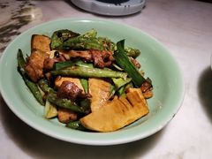 -弄堂里(西溪龙湖天街店)