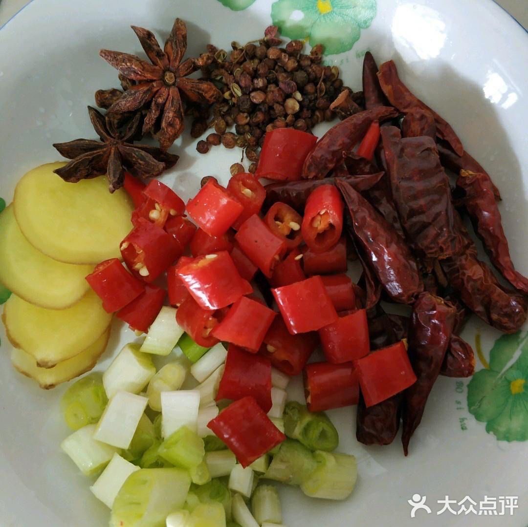 宅家推荐你们这道色香味俱全的辣子鸡